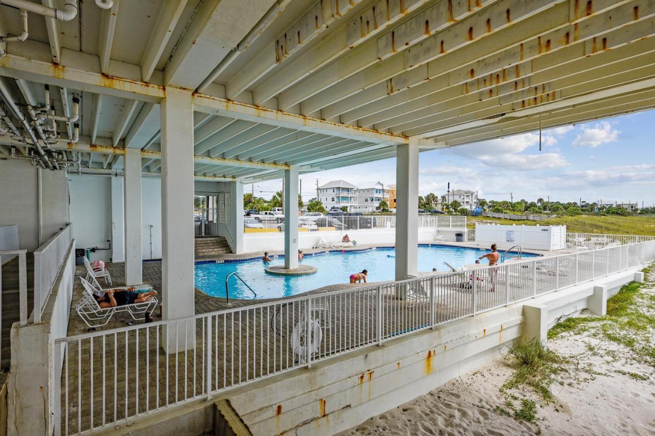 Holiday home Fontainebleau Terrace #400 By Book That